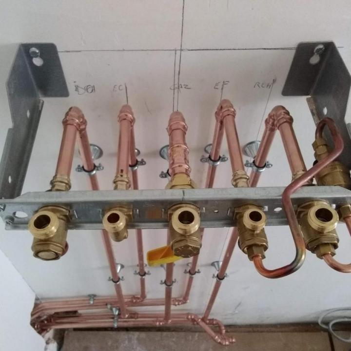 Installation soignée de différents types d’appareils de chauffage.